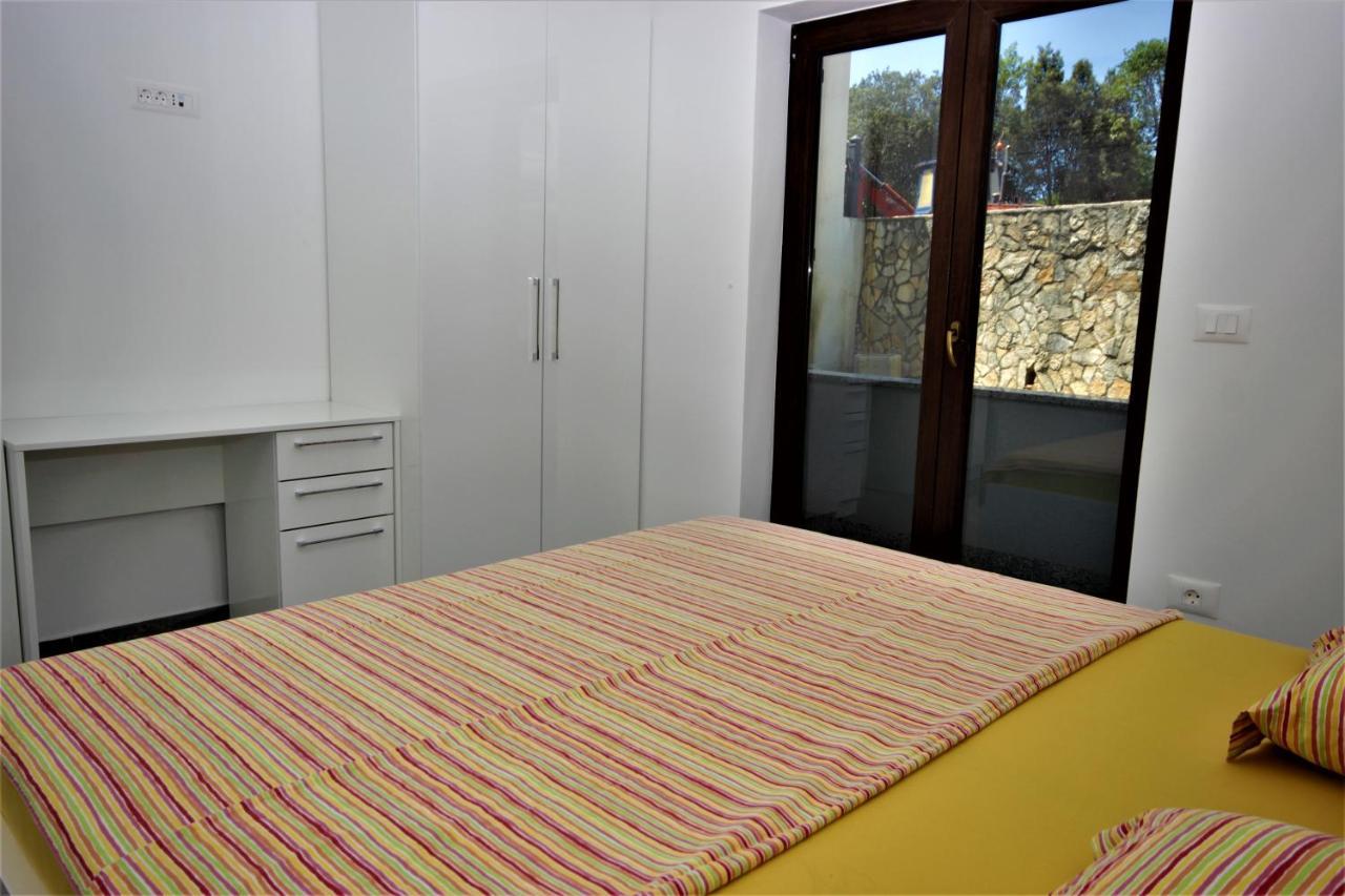 Apartments Smitran บานโจเล ภายนอก รูปภาพ